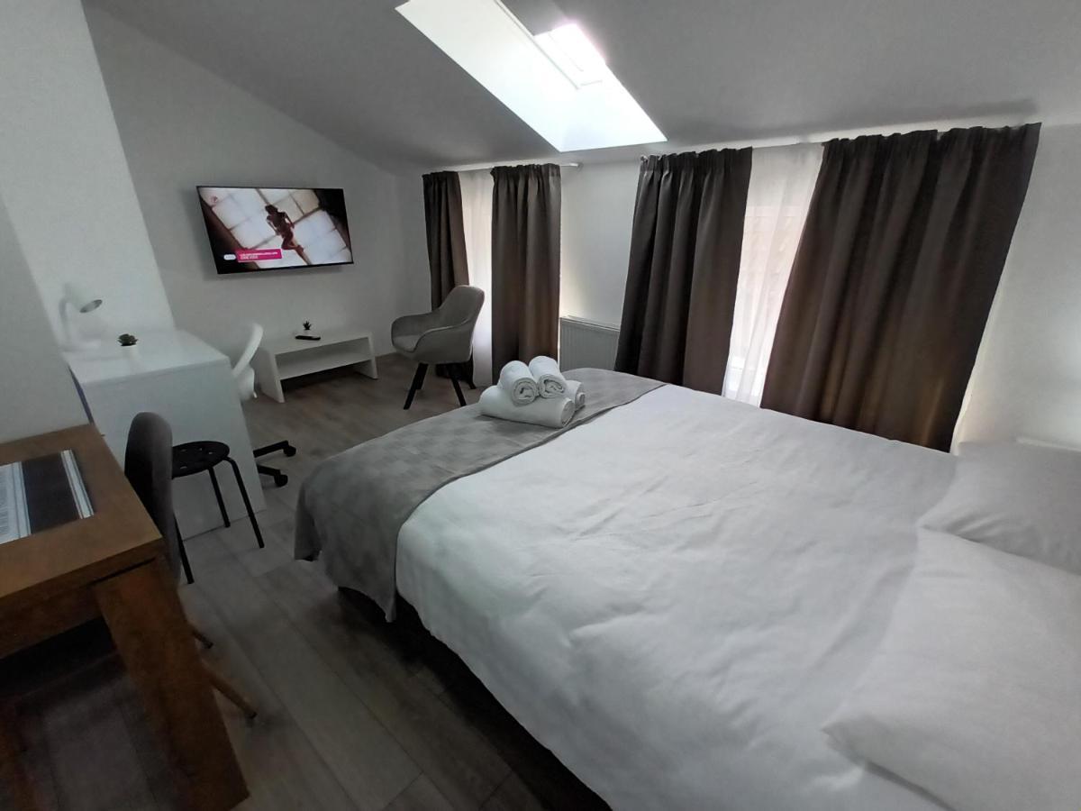 Old Town Studio Apartments Baia Mare Buitenkant foto